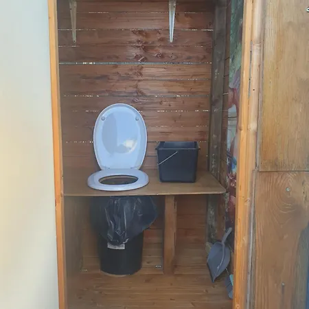Mobil Chez Un Particulier Pour 1 A 3 Personnes A 800 M De La De Valras Pas Dans Un Campingplatz