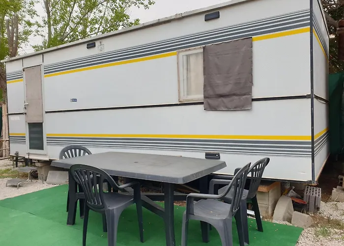 Campsite Mobil Chez Un Particulier Pour 1 A 3 Personnes A 800 M De La De Valras Pas Dans Un *