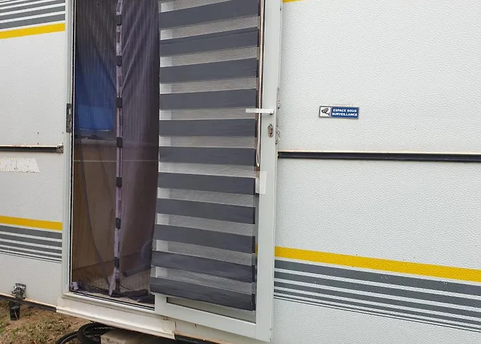 Campsite Mobil Chez Un Particulier Pour 1 A 3 Personnes A 800 M De La De Valras Pas Dans Un Serignan