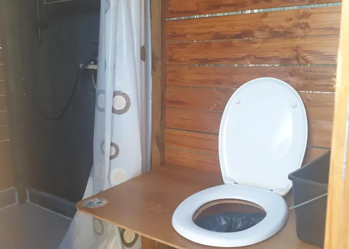 Mobil Chez Un Particulier Pour 1 A 3 Personnes A 800 M De La De Valras Pas Dans Un